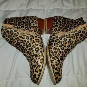 Leopard boots size 6